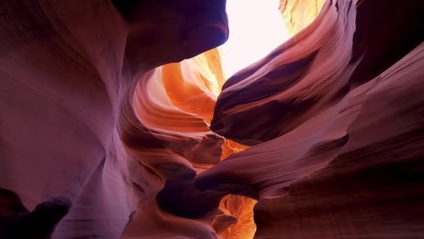 Lagere Antelope Canyon in Arizona - mooiste plek in de woestijn — Stockvideo