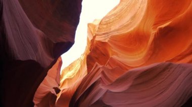 Arizona 'daki Aşağı Antilop Kanyonu. Çöldeki en güzel yer.