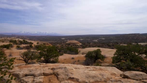 Hermoso valle en el Parque Nacional Arches en Utah — Vídeos de Stock