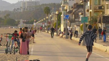 Santa Monica plajındaki gezinti alanı - LOS ANGELES, ABD - 29 Mart 2019