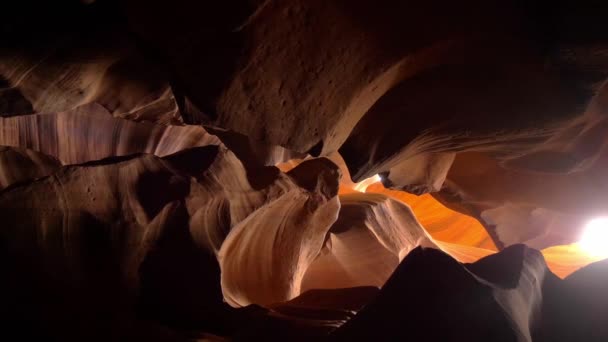 Piękny górny kanion antylop — Wideo stockowe