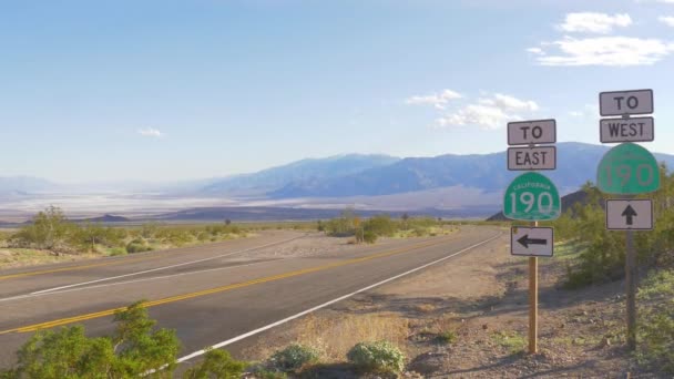 Aussichtsreiche Straße durch den Death Valley Nationalpark — Stockvideo