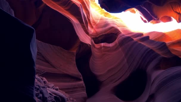アンテロープキャニオン-砂岩の岩の素晴らしい色 — ストック動画