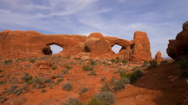 Parque Nacional Arches en Utah - famoso monumento — Vídeo de stock