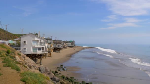 Malibu Beach en la autopista de la costa del Pacífico - MALIBU, Estados Unidos - 29 de MARZO de 2019 — Vídeos de Stock