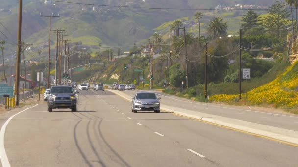 Pacific Coast Highway PCH en Malibú - MALIBU, EE.UU. - 29 DE MARZO DE 2019 — Vídeos de Stock