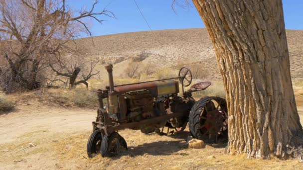 Sierra Nevada 'da tarihi hayalet şehir Benton - Benton, ABD - 29 Mart 2019 — Stok video