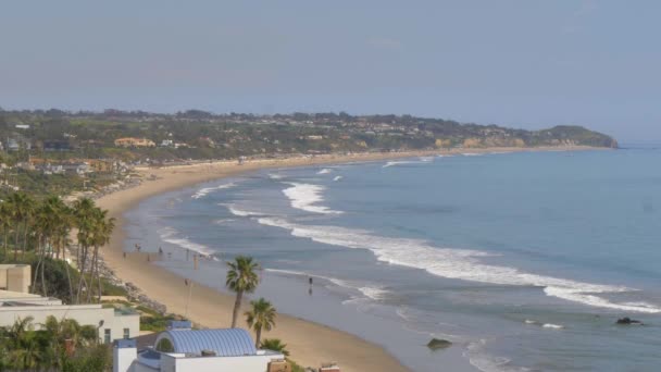 La costa de Malibú - MALIBU, EE.UU. - 29 DE MARZO DE 2019 — Vídeos de Stock