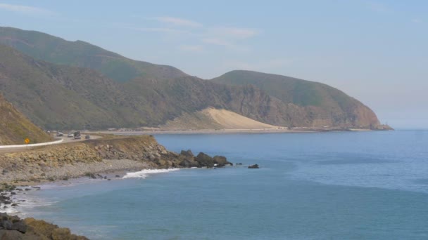 La costa de Malibú - MALIBU, EE.UU. - 29 DE MARZO DE 2019 — Vídeos de Stock