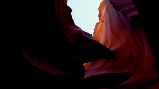 Arizona 'daki Aşağı Antilop Kanyonu - seyahat fotoğrafçılığı — Stok video