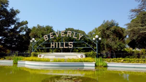 Beverly Gardens Park v Los Angeles - cestovní fotografie — Stock video