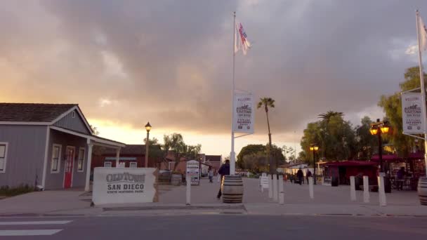 Sunset over Old Town San Diego State Park - SAN DIEGO, USA - APRIL 1, 2019 — Stock Video