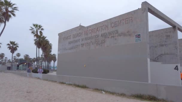 Venice Beach Recreation Center - LOS ANGELES, EUA - 1 de abril de 2019 — Vídeo de Stock