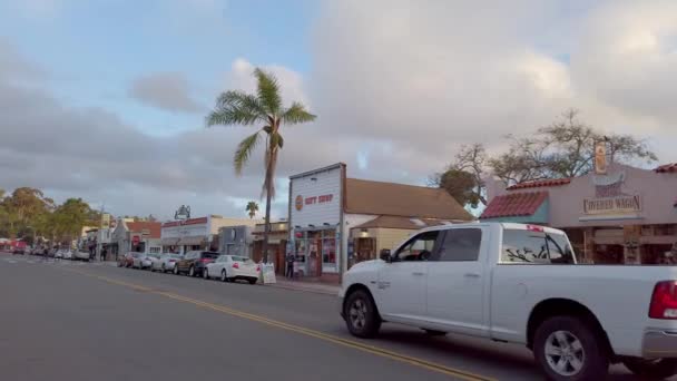 Street view at San Diego Old Town - SAN DIEGO, USA - APRIL 1, 2019 — Stock Video