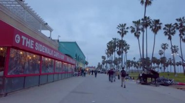Ocean Walk at Venice Beach - LOS ANGELES, ABD - 1 Nisan 2019