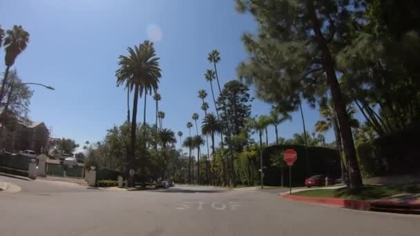 Conduciendo por Beverly Hills - LOS ANGELES. Estados Unidos - 18 de marzo de 2019 — Vídeo de stock