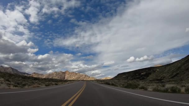 Rij door Snow Canyon in Utah — Stockvideo