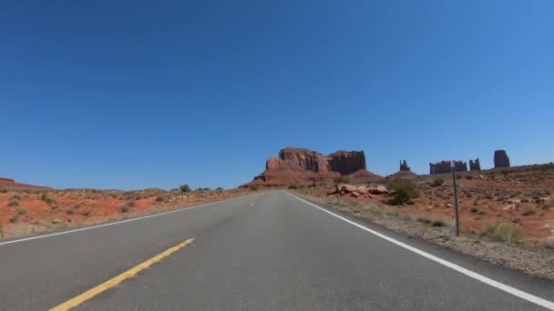 Kör genom Arches nationalpark i Utah — Stockvideo