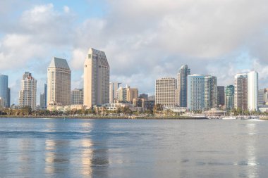 Güneşli bir günde San Diego 'nun silüeti - seyahat fotoğrafçılığı