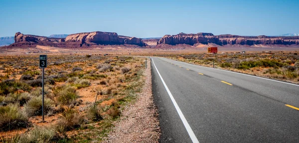 Cesta Údolí Pomníku Utahu Cestovní Fotografie — Stock fotografie