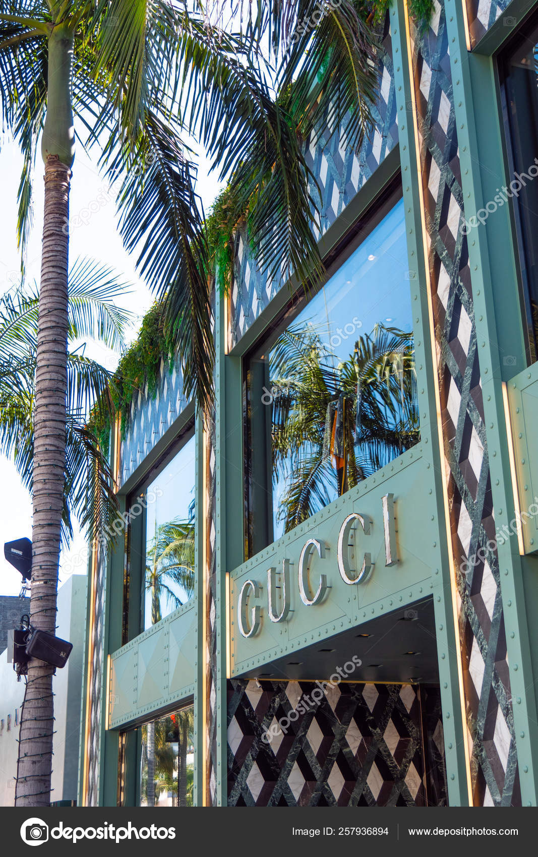 Gucci Store Rodeo Drive Beverly Hills California United States March –  Stock Editorial Photo © 4kclips #257898312