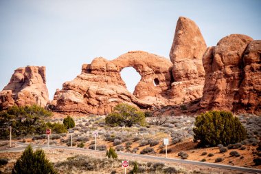 Utah 'taki Arches Ulusal Parkı - ünlü simge - seyahat fotoğrafçılığı