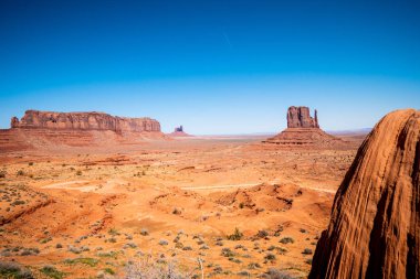 Utah çölündeki ünlü anıt vadisi - seyahat fotoğrafçılığı