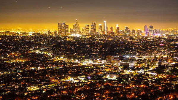 夜のロサンゼルスのダウンタウン 航空写真 旅行写真 — ストック写真