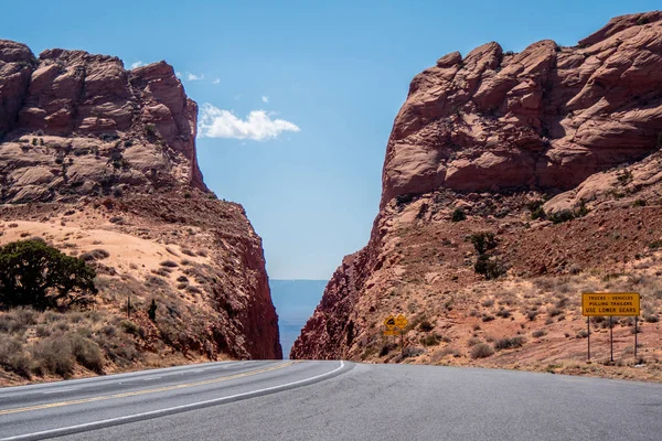 Arizona çölünde yol - seyahat fotoğrafçılığı