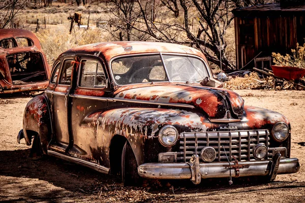 Oude en roestige auto - BENTON, USA - 29 maart 2019 — Stockfoto