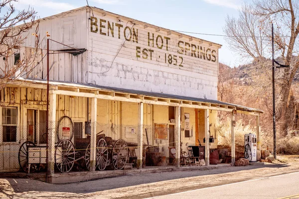 Ciudad fantasma histórica de Benton en Sierra Nevada - BENTON, Estados Unidos - 29 de MARZO de 2019 — Foto de Stock