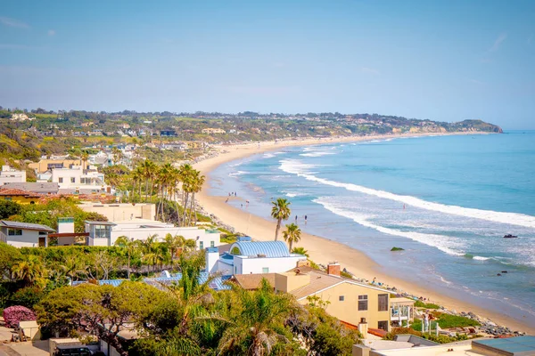 Pazifikküste bei Malibu - Luftaufnahme lizenzfreie Stockbilder