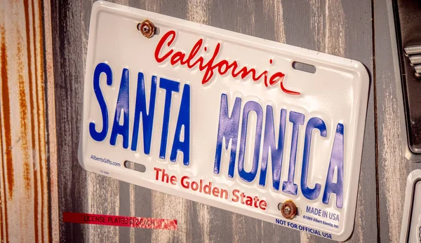 Santa Monica California Car plate - LOS ANGELES, USA - MARCH 29, 2019 — Stock Photo, Image