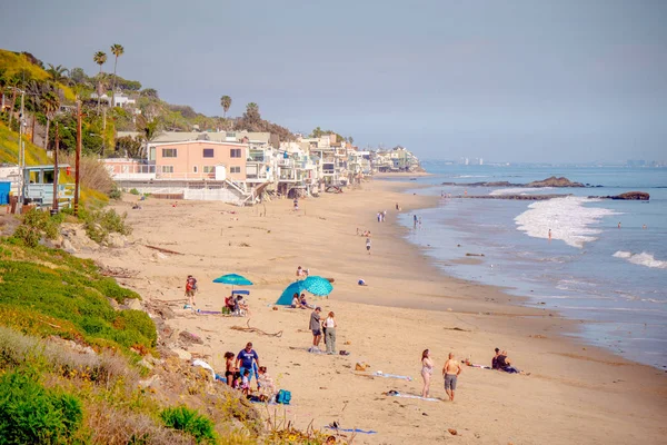 Malibu Beach aan de Pacific Coast Highway - MALIBU, Verenigde Staten - 29 maart 2019 — Stockfoto