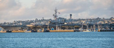 USS Midway Müzesi tarihi uçak gemisi - CALIFORNIA, ABD - 18 Mart 2019