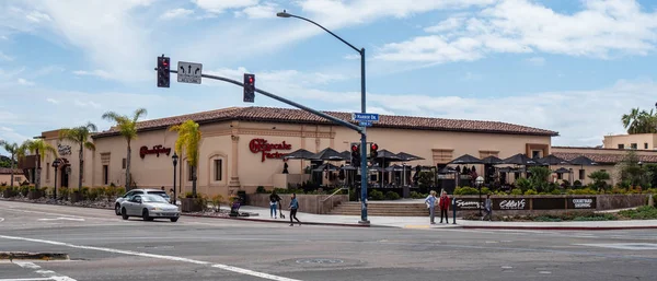 Restaurante da fábrica de cheesecake em San Diego - CALIFORNIA, EUA - MARÇO 18, 2019 — Fotografia de Stock