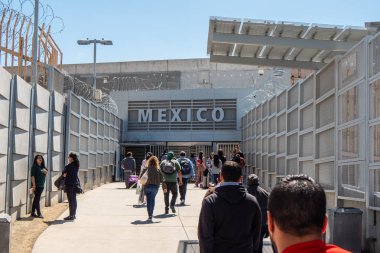 ABD 'nin San Ysidro California sınırı - CALIFORNIA, ABD - 18 Mart 2019