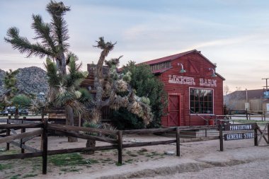 Calfornia 'daki Morongo Havzası' ndaki Pioneertown - CALIFORNIA, ABD - 18 Mart 2019