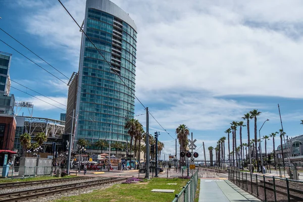 San Diego Convention Center 'daki raylı sistem parkurları-California, ABD-18 Mart 2019