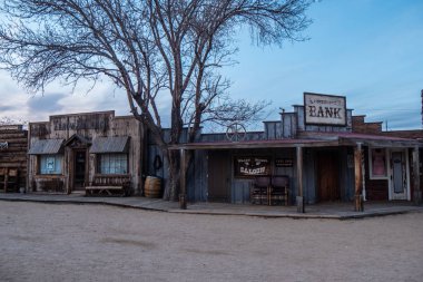Calfornia 'daki Morongo Havzası' ndaki Pioneertown - CALIFORNIA, ABD - 18 Mart 2019
