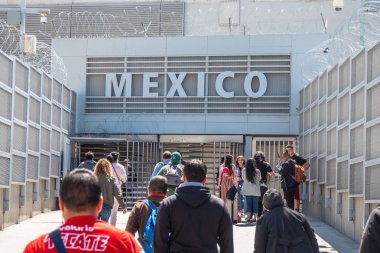 ABD 'nin San Ysidro California sınırı - CALIFORNIA, ABD - 18 Mart 2019