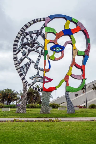 Rzeźby współczesnej sztuki w Convention Center Park San Diego - KALIFORNIA, USA - marzec 18, 2019 — Zdjęcie stockowe