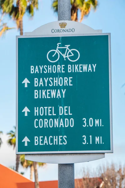 Indicazioni stradali a San Diego Bayshore - CALIFORNIA, USA - 18 MARZO 2019 — Foto Stock