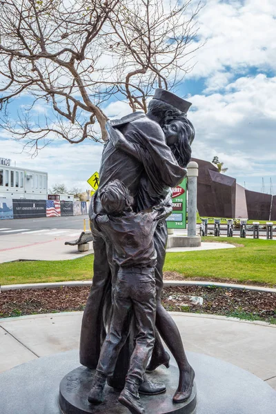 Estatua en el puerto de San Diego - CALIFORNIA, Estados Unidos - 18 DE MARZO DE 2019 — Foto de Stock