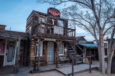 Calfornia 'daki Morongo Havzası' ndaki Pioneertown - CALIFORNIA, ABD - 18 Mart 2019