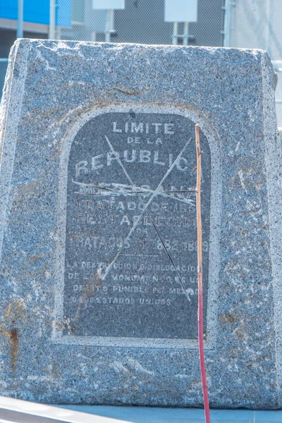 Пограничный камень Республики в Сан-Исиде - КАЛИФОРНИЯ, США - 18 марта 2019 года — стоковое фото