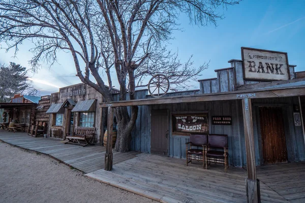 Famoso Pioneertown en California por la noche - CALIFORNIA, Estados Unidos - 18 de MARZO de 2019 — Foto de Stock