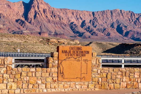 Eintritt in das Navajo Reservat in Utah - UTAH, USA - 20. MÄRZ 2019 — Stockfoto