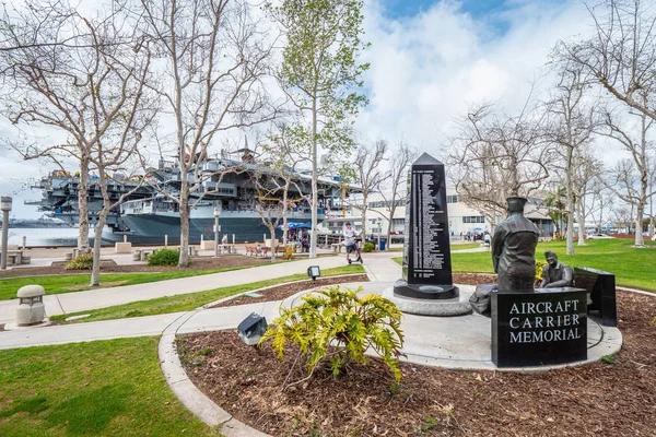 Monumento al portaaviones en San Diego - CALIFORNIA, EE.UU. - 18 DE MARZO DE 2019 — Foto de Stock