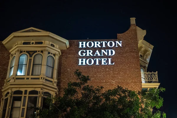 Horton Grand Hotel at historic Gaslamp Quarter San Diego by night - CALIFORNIA, USA - MARCH 18, 2019 — Stock Photo, Image